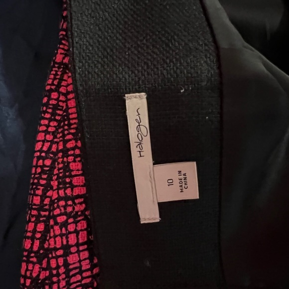 Fab pink & black pencil skirt w/ black waistband and zippered back. So classic! - Picture 6 of 6